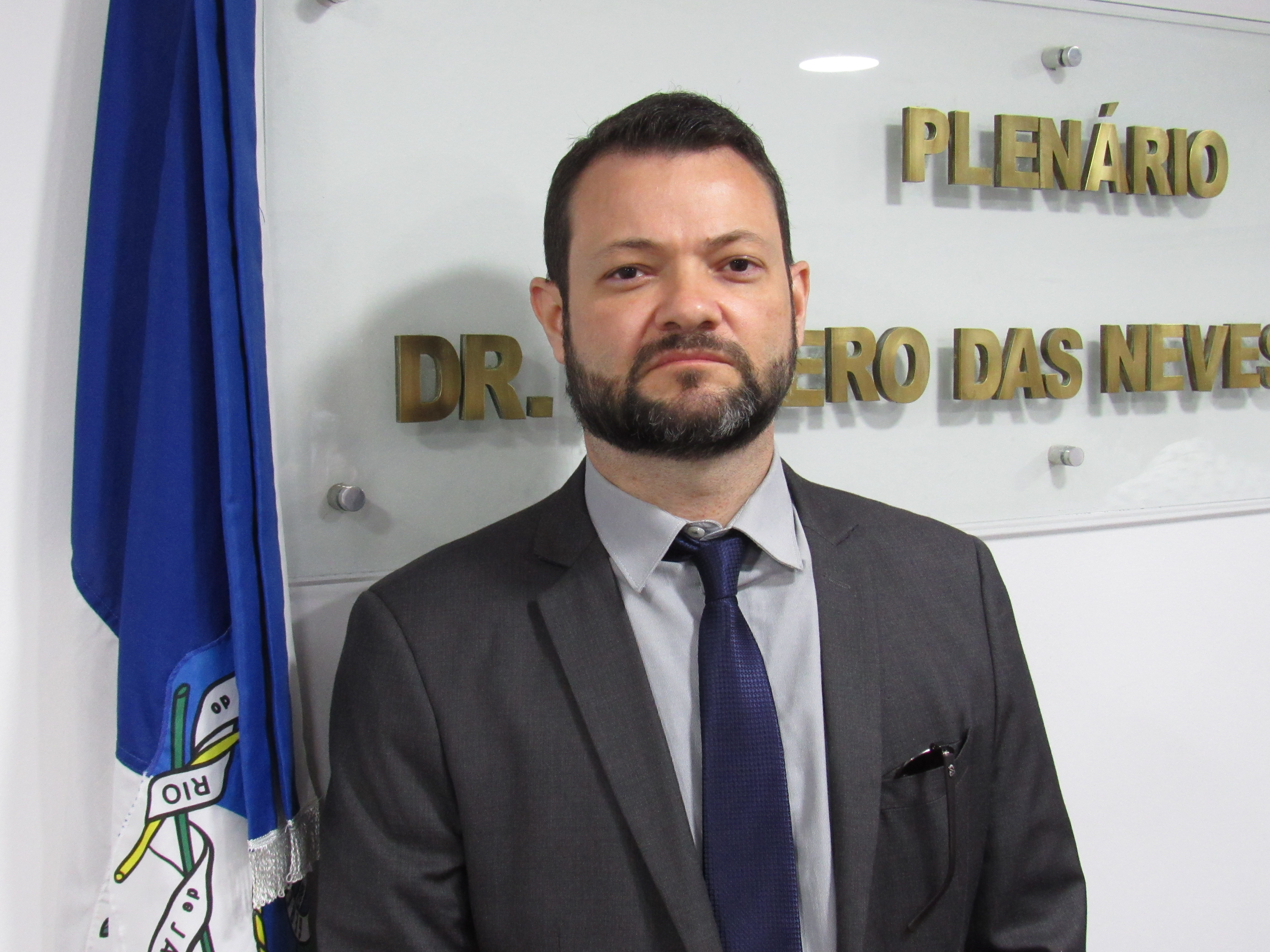 FERNANDO DE ARAÚJO MENEZES JÚNIOR