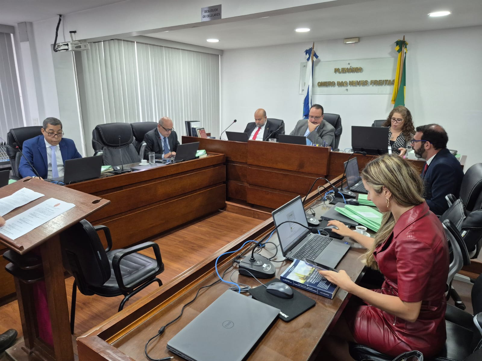 Búzios recebe multa por atraso Carioca Feminino Adulto