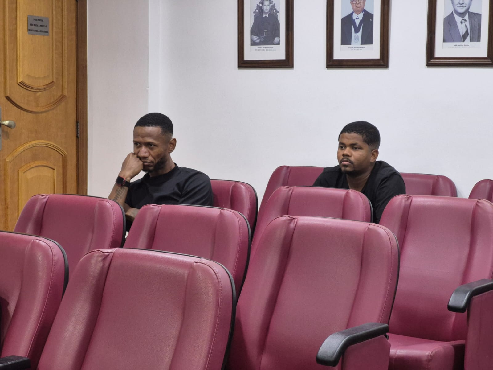 Goleiro e auxiliar do Nova Cidade comparecem ao TJD-RJ para se defenderem