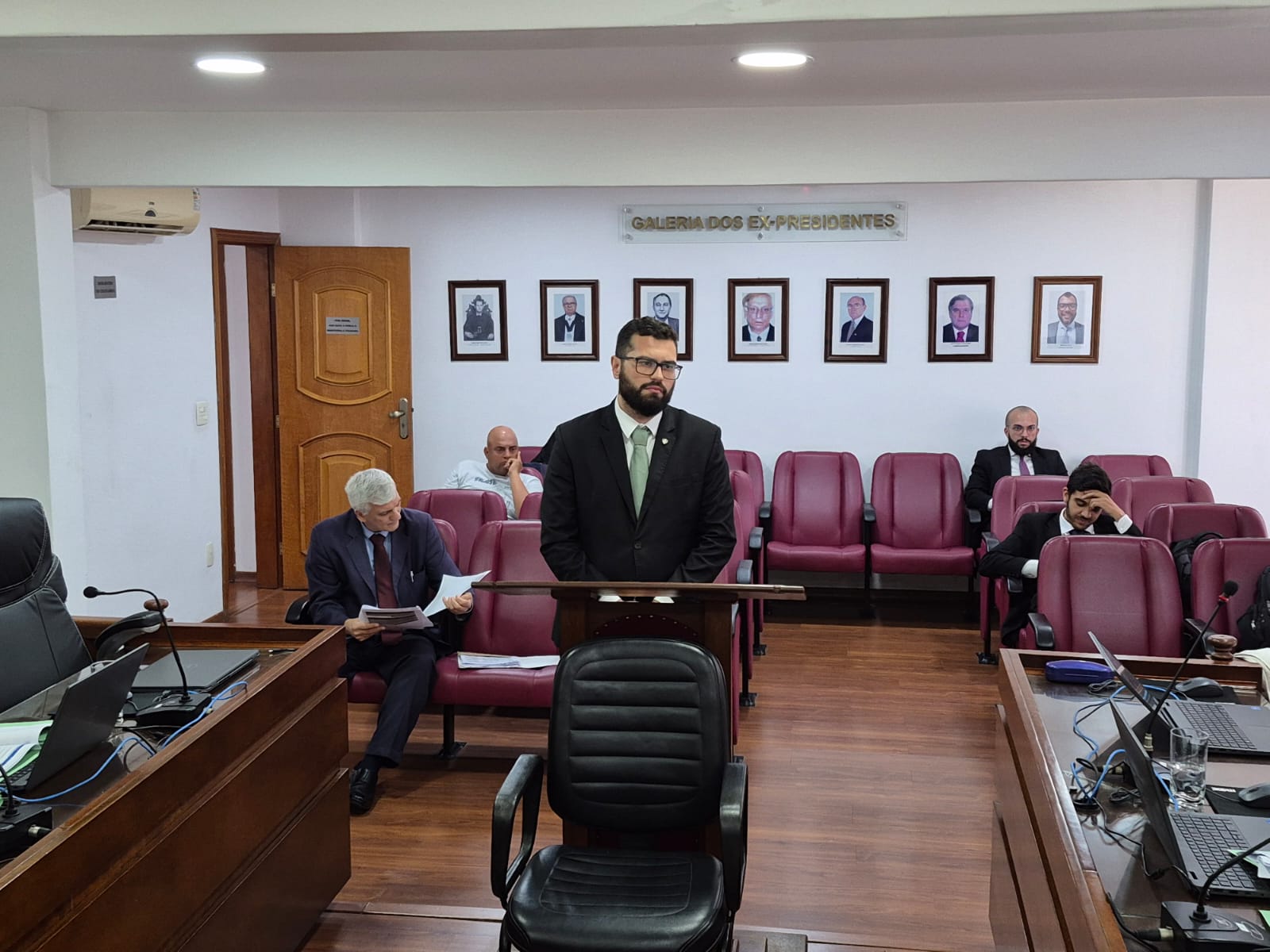 Auxiliar do Fluminense é absolvido pela 6ª Comissão Disciplinar Regional