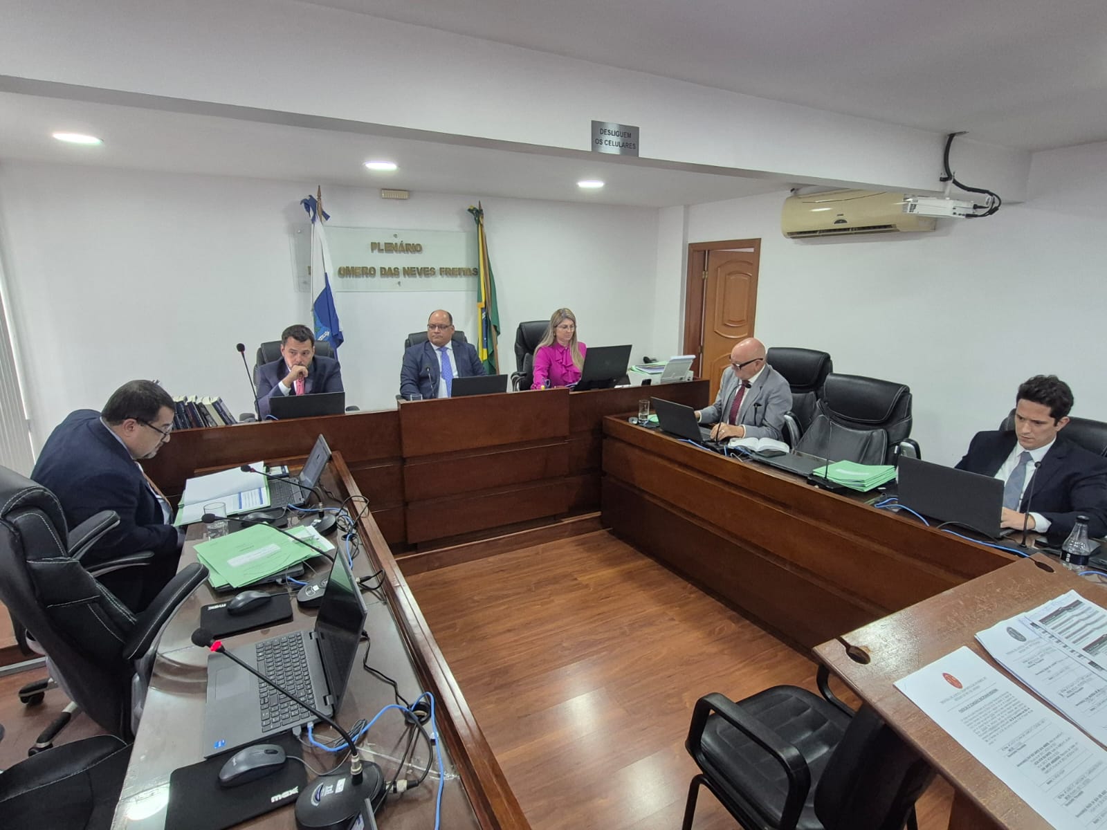 Jogadora do Heips pega 4 jogos por chutar a adversária