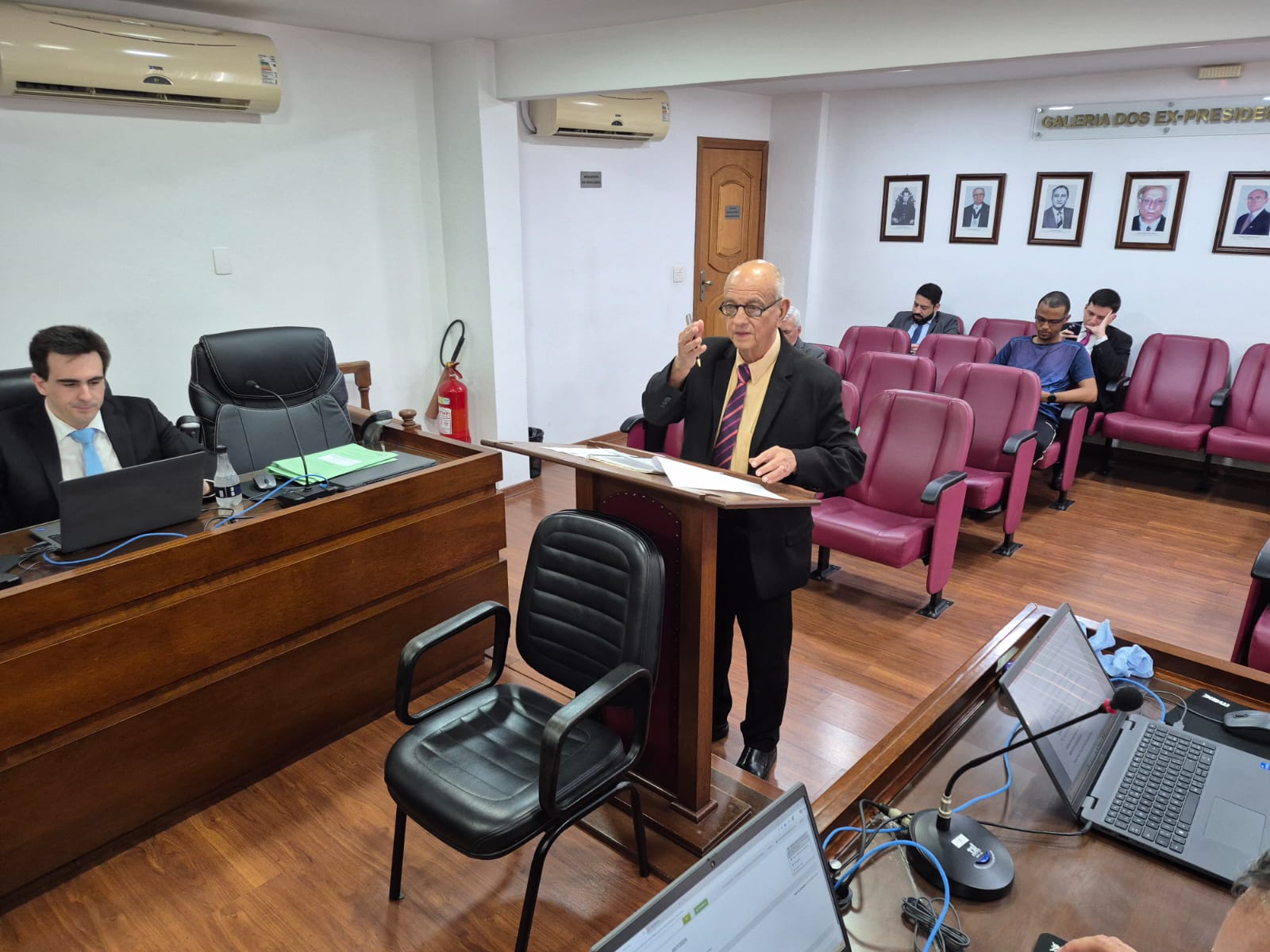 Atleta e preparador físico do Macaé Esporte têm penas divergentes por expulsões