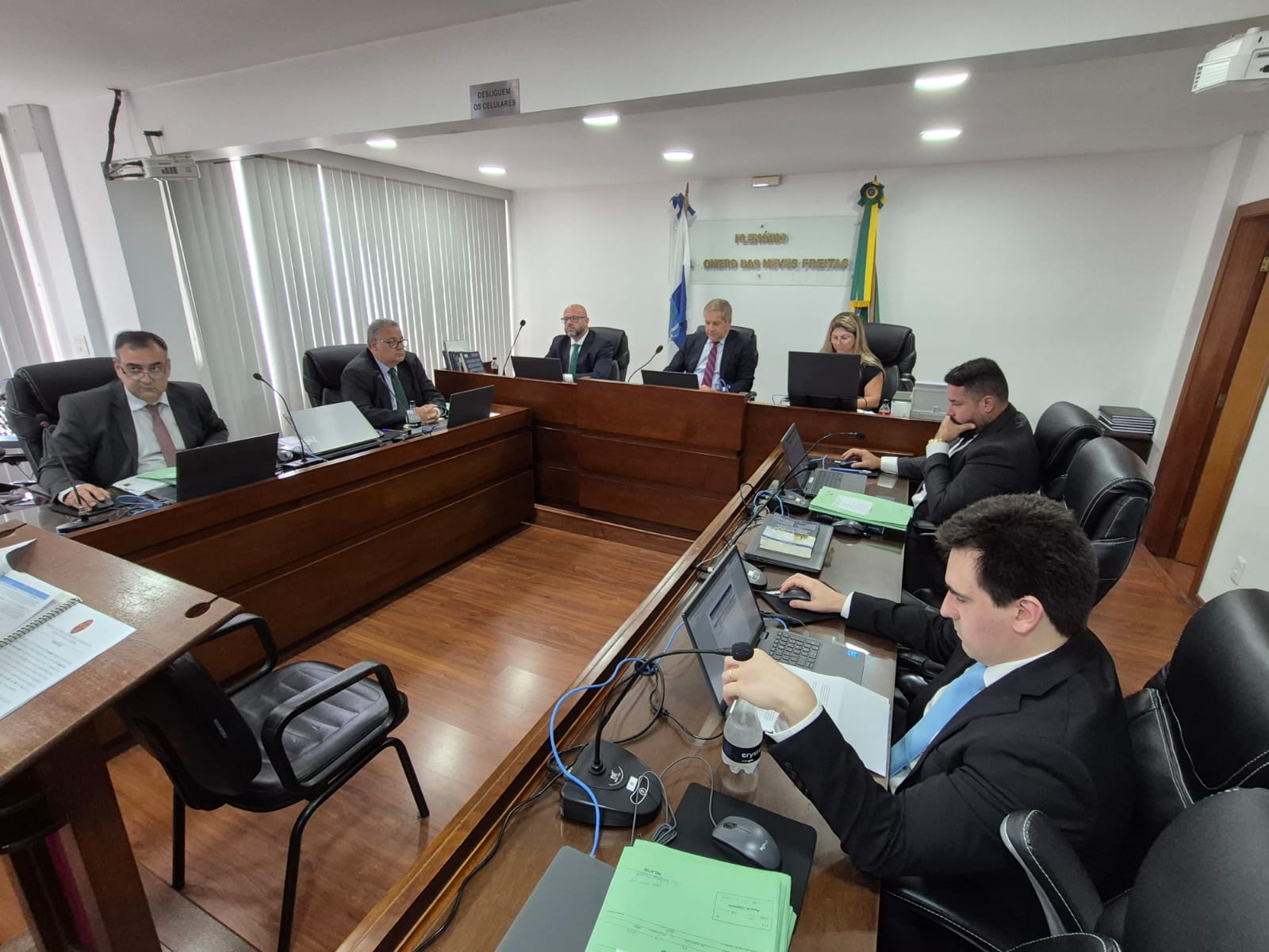 Jogador do Boavista é apenado em 2 jogos por peitar o árbitro