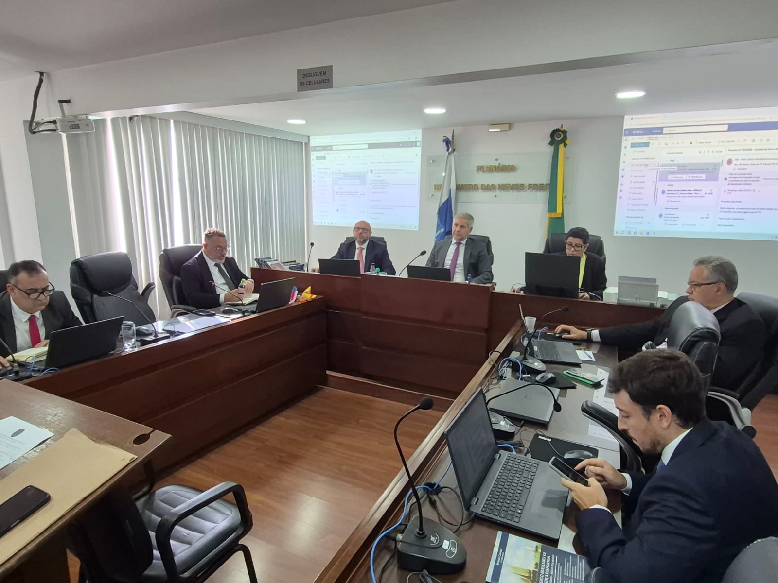 Serra Macaense é multado por retardar início de partida por atraso do médico