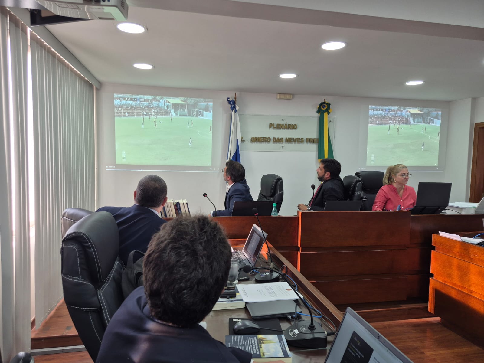 Jogador do Flamengo é somente advertido após defesa apresentar prova de vídeo