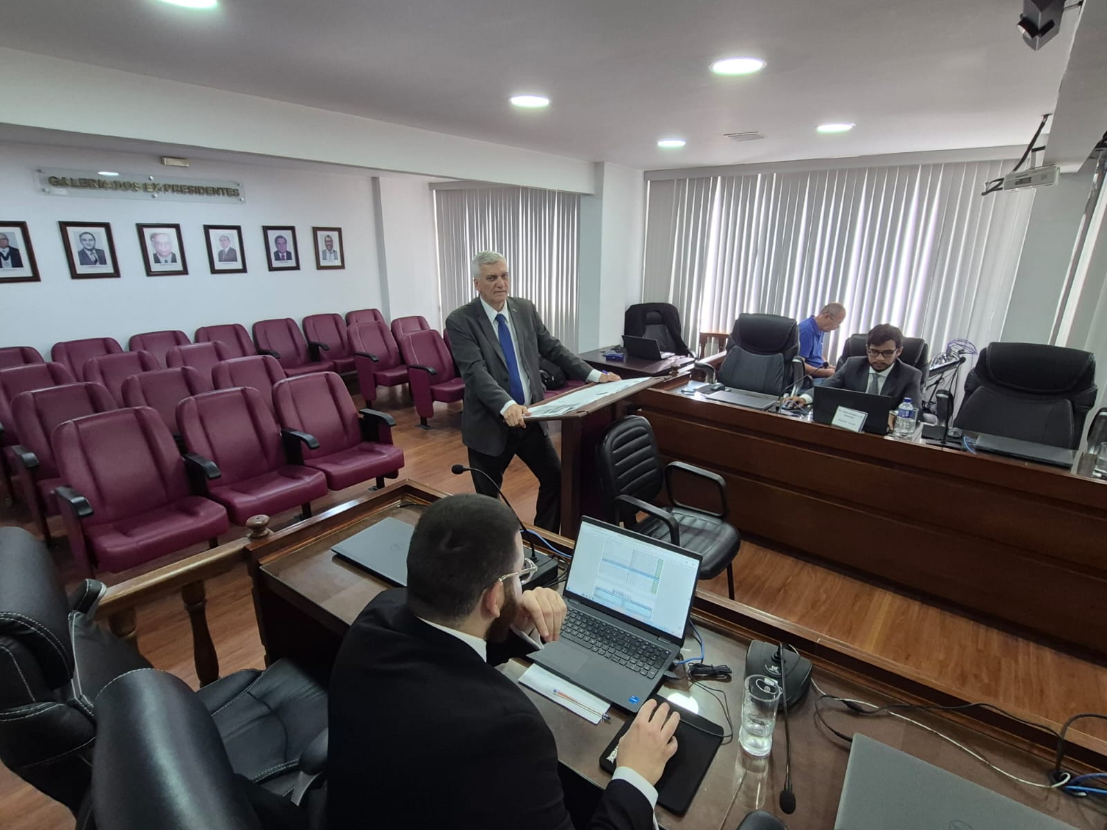 Niteroiense é multado por atrasar início de partida contra o Serrano