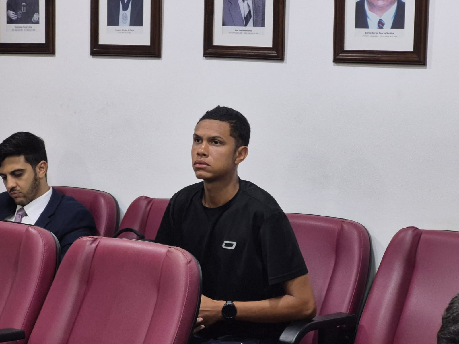 Árbitro é absolvido por unanimidade por expulsão de técnico que não identificou o jogador