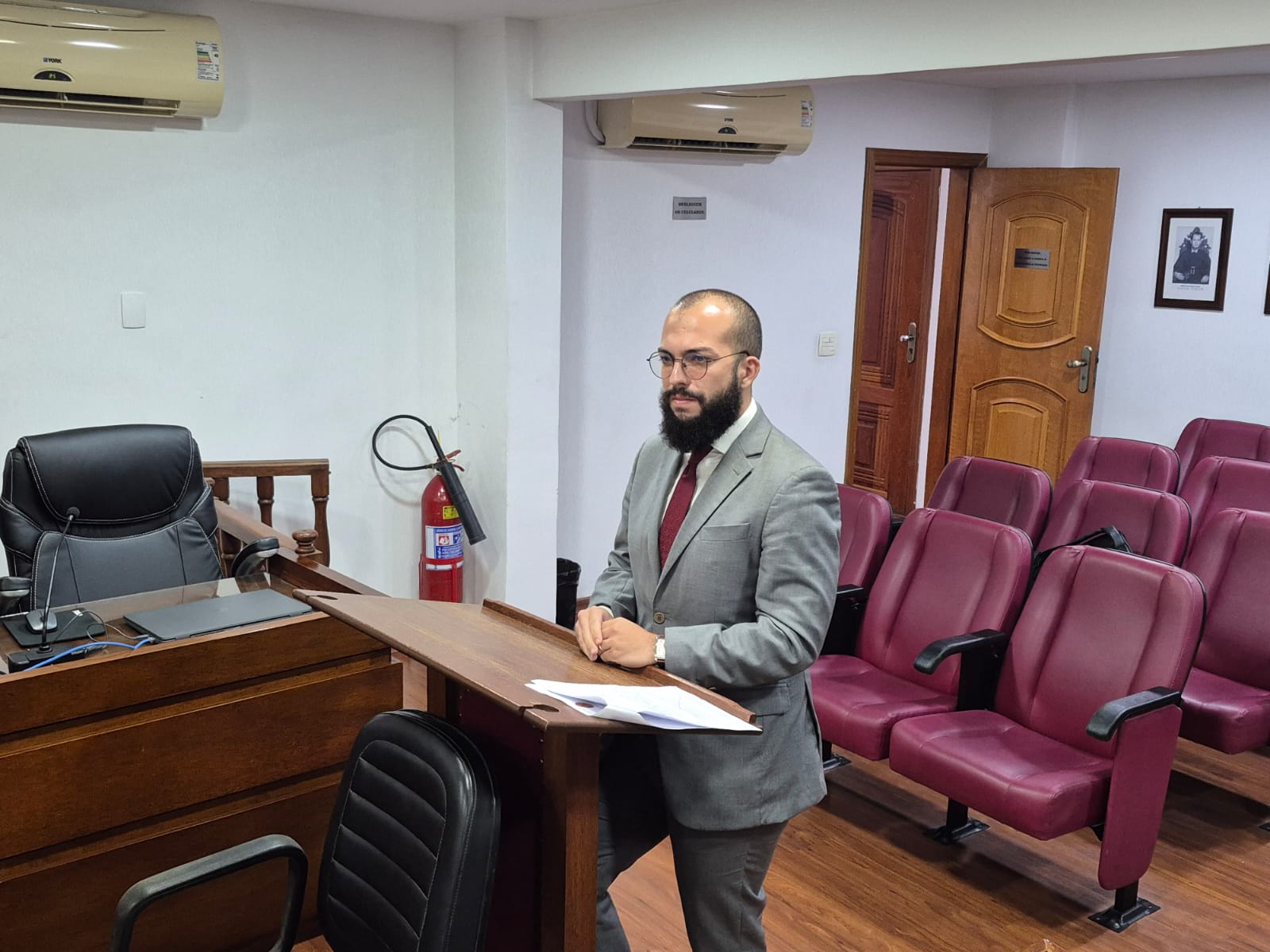 Atleta do Duque de Caxias é absolvido após expulsão por reclamação contra a arbitragem